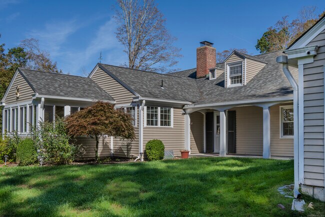 Building Photo - 124 Old Sherman Hill Rd