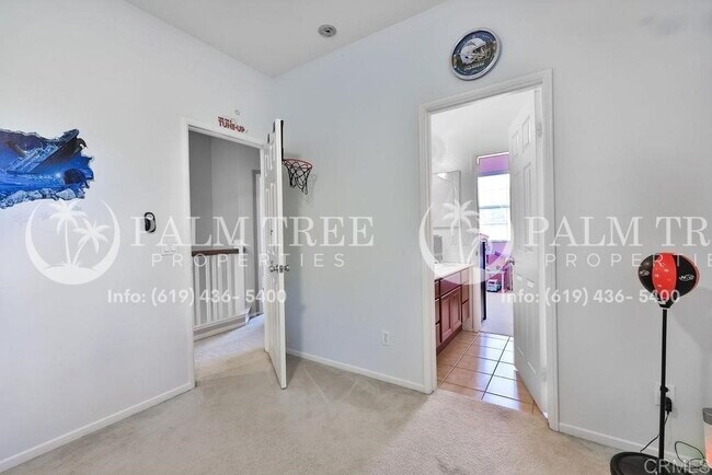 Building Photo - Stunning 4-Bedroom Townhome in Chula Vista...
