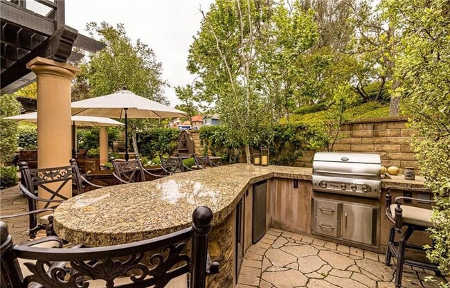 Building Photo - STUNNING "RANCHO CIELO" HOME