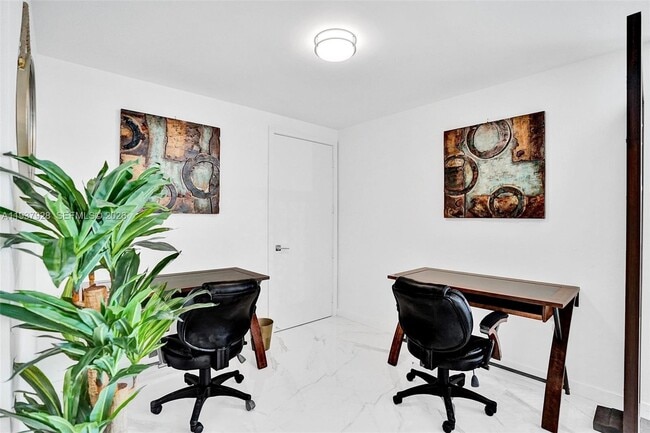 Building Photo - 488 NE 18th St