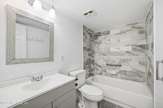 Building Photo - 4329 Plaza Gate Ln S