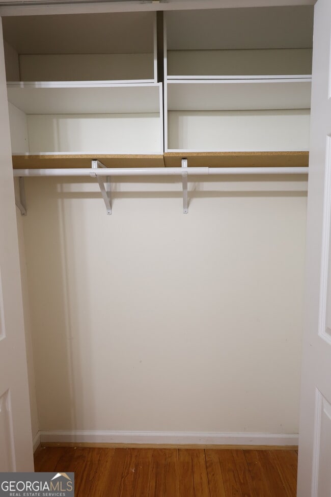 Building Photo - 217 Mountain View St