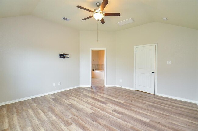 Building Photo - 23019 Tindarey Falls Ln
