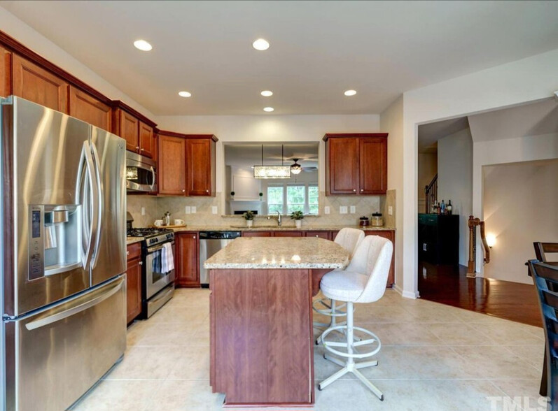 Primary Photo - Room in Townhome on Macedonia Lake Dr