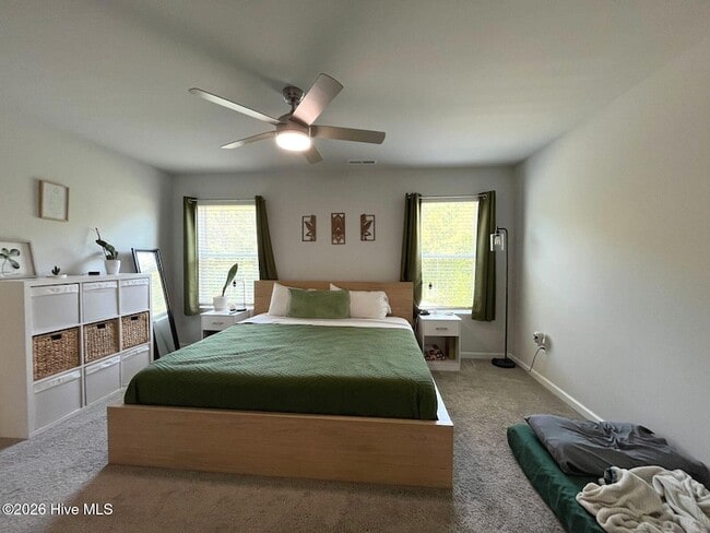 Building Photo - 784 Conductor Ct