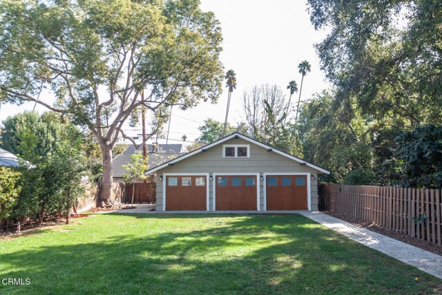 Building Photo - 2044 Milan Ave