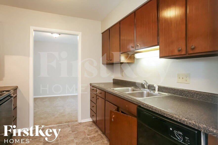 Building Photo - 5036 E 76th St Ct