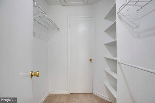 Building Photo - 12154 Penderview Terrace