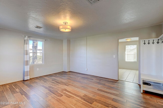 Building Photo - 639 Dameron Dr