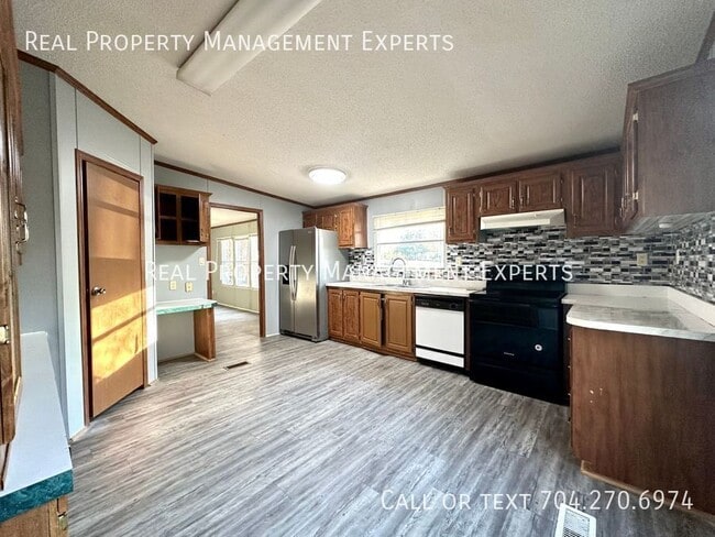 Building Photo - 5268 Montana Cir NW