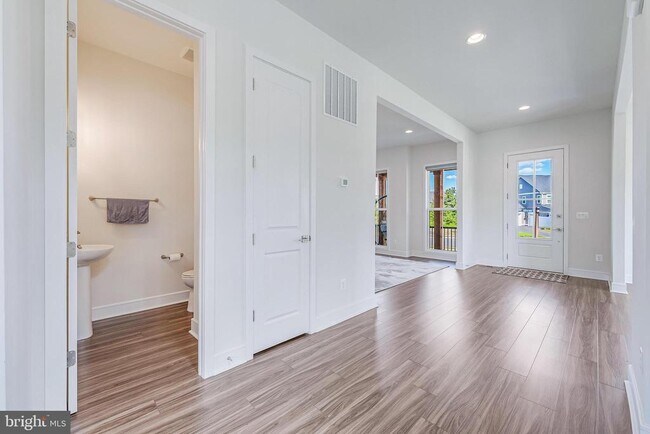 Building Photo - 23765 Fairfield Knl Ct