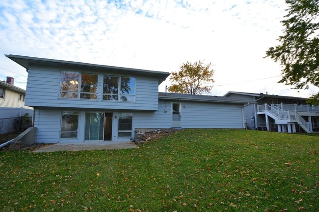 Building Photo - 1360 Devonshire Ln