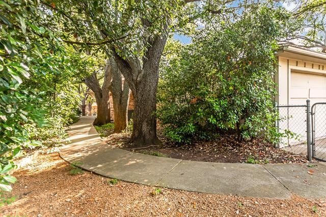Building Photo - 7505 Brentcove Cir