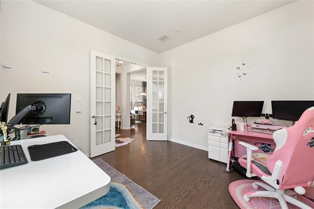 Building Photo - 7108 Royal View Dr