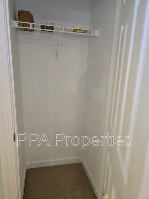 Building Photo - 929 Morreene Rd