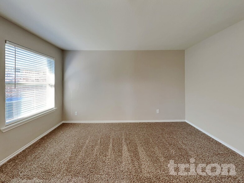 Building Photo - 1709 Princeton Ave