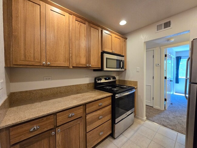 Building Photo - 601 W San Mateo Blvd