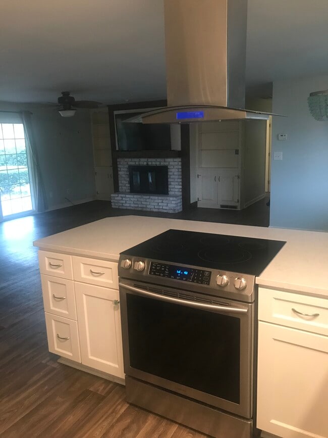 Primary Photo - 58 Blackstone Dr