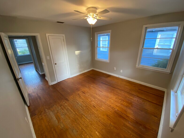 Front bedroom - 1445 Rensselaer Ave