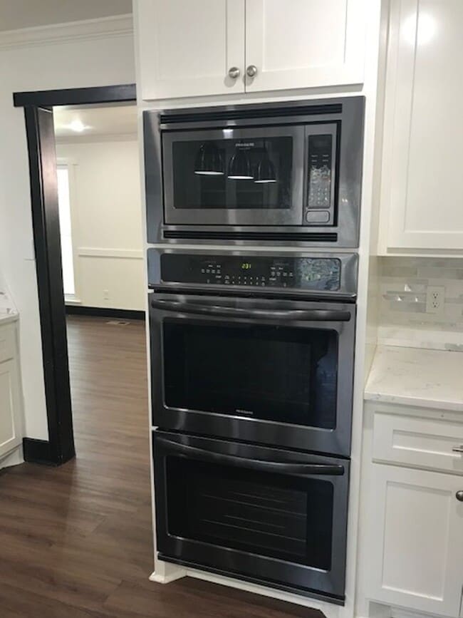 Building Photo - Breckenridge House