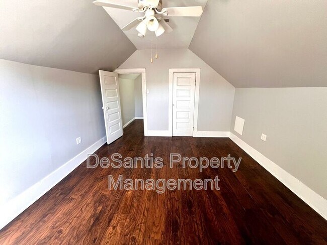 Building Photo - 1108 Beaver Rd