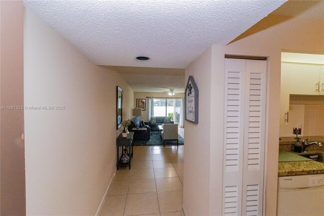 Building Photo - 13100 SW 11th Ct