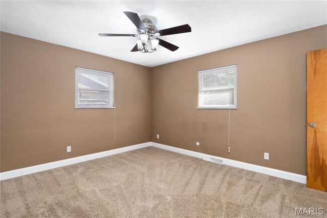 Building Photo - 126 Hampton Dr