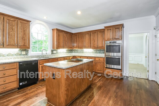 Building Photo - 330 Banyon Brook Point