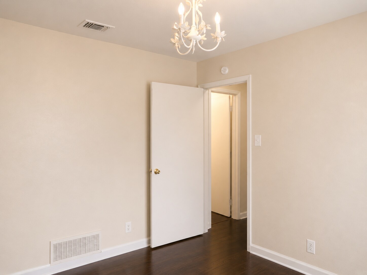 Building Photo - 126 Hollyhill Ln