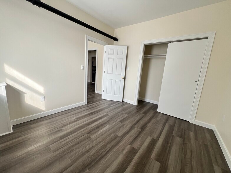 Building Photo - 120 Washington St