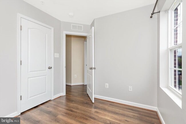 Building Photo - 6226 Newport Pl