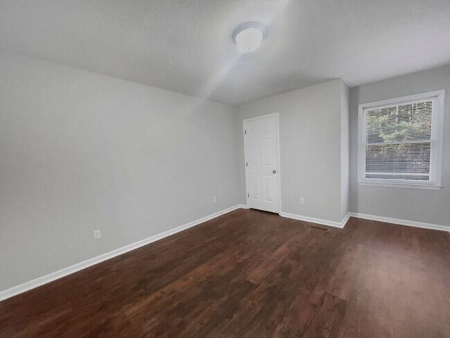 Building Photo - 3414 Kensington Ct