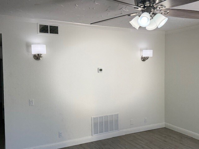 Building Photo - 45421 Sunset Ln