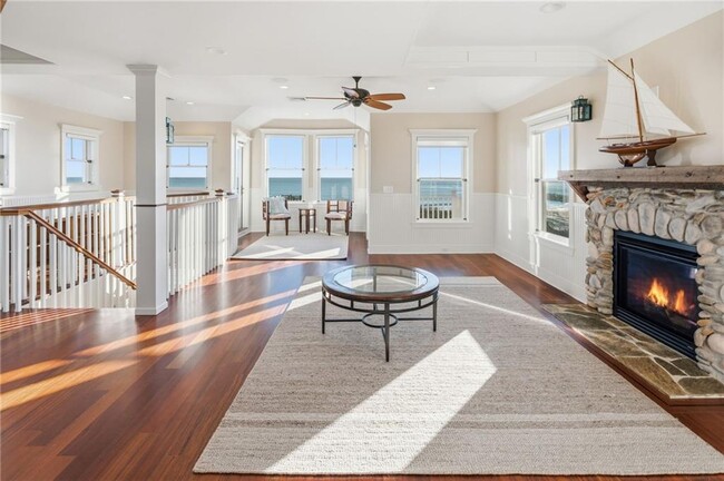 Building Photo - 246 Sand Hill Cove Rd