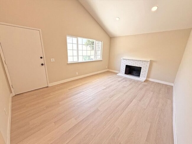Building Photo - Beautiful Single-Story Evergreen Home--Walk to Silver Creek High!