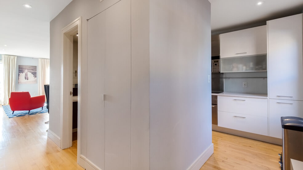 Powder Room on main floor - 1640 Beekman Pl NW