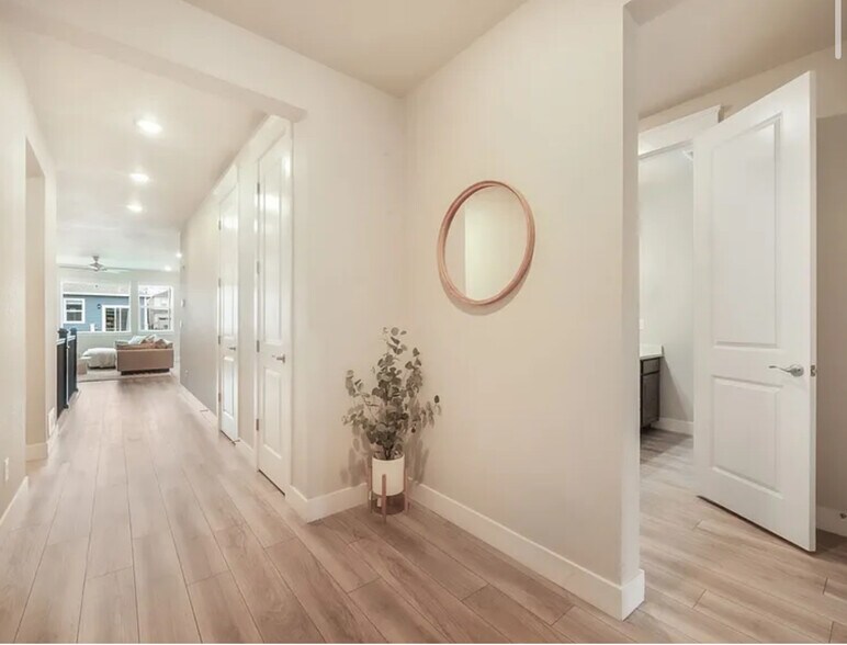 Building Photo - 2144 Coyote Mint Dr