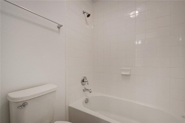 Building Photo - 113 Meadow Wood Cv