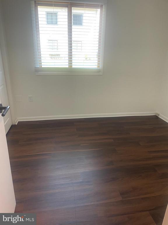 Building Photo - 1019 Ravens Crest Dr