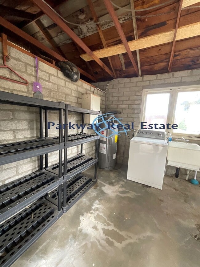 Building Photo - Charming 3 Bedroom House in East Alpine