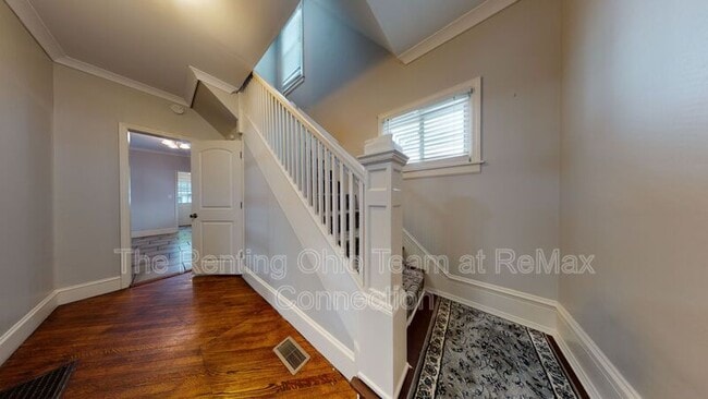 Building Photo - 137 Carhart St