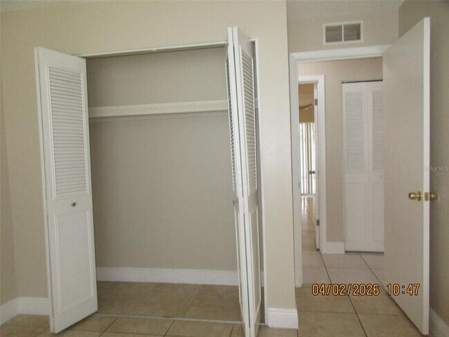 Building Photo - 2600 London Bridge Ct