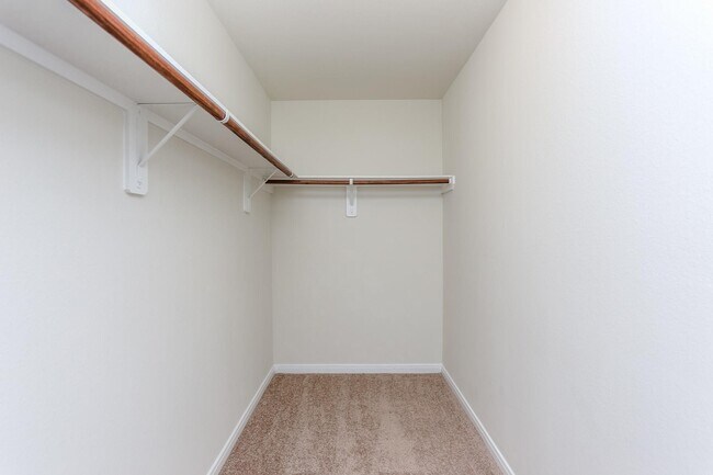 Building Photo - 914 Canyon Hill Ln