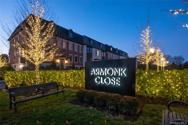 Building Photo - 162 Bedford Rd