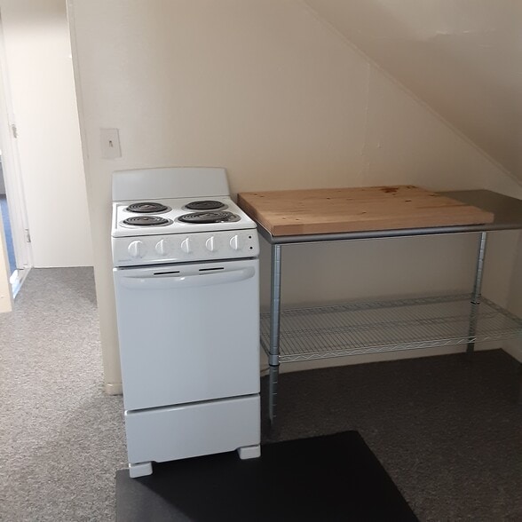 Building Photo - 105 Somerset St