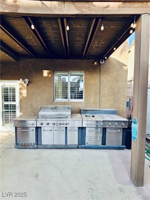 Building Photo - 777 Valley Rise Dr