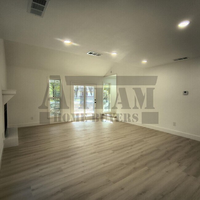 Building Photo - Fully remodeled 4-bedroom, 2-bathroom home