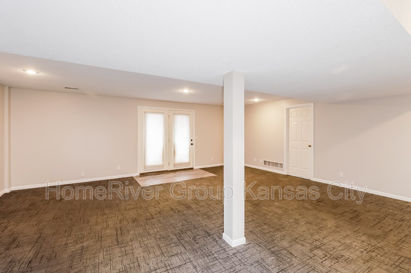 Building Photo - 3806 Lexington Ct