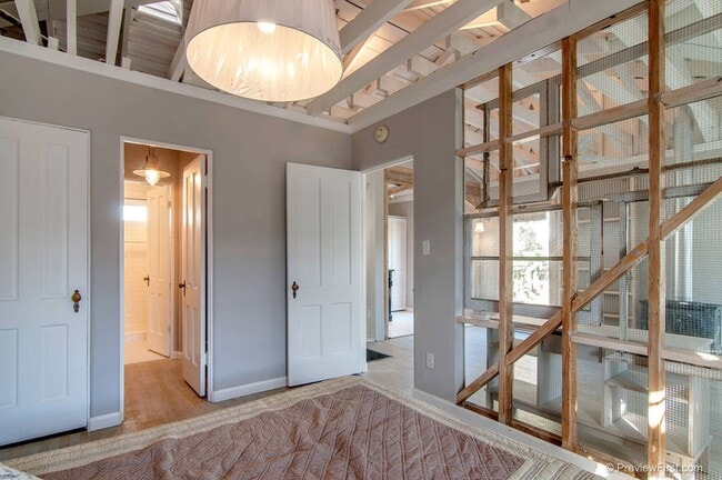 Building Photo - A North Park Gem! Remodeled! One of a kind...