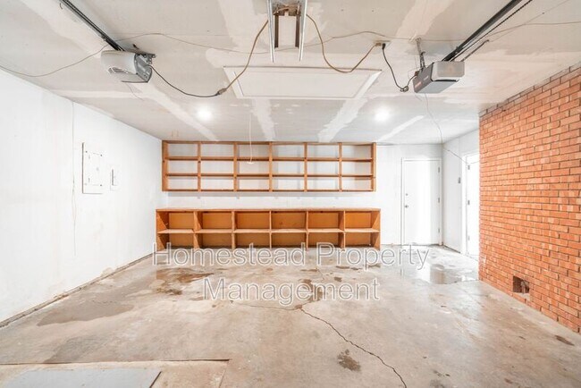 Building Photo - 9412 Britton Cir